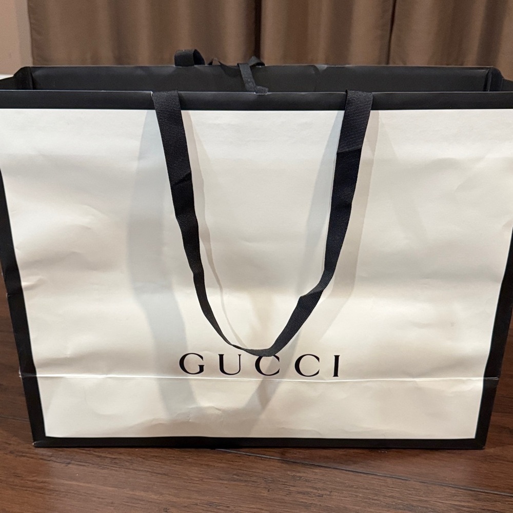 Authentic Gucci Large Shopping Bag - Picture 2 of 7